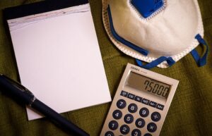 Mascherine a prezzo calmierato, l'indagine di Altroconsumo