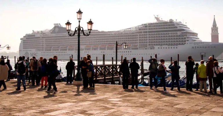 Via le grandi navi da Venezia, Legambiente Veneto: "Ripartire verso un futuro sostenibile"