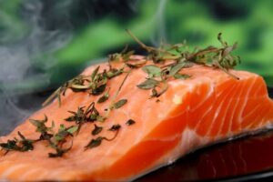 Natale a tavola, consigli e ricette per piatti a base di pesce sostenibili