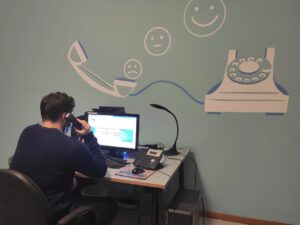 Salute mentale, Telefono Amico Italia: nel 2021 più di 100mila richieste d’aiuto