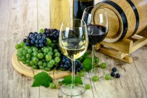 Vinitaly, 9 italiani su 10 consumano il vino. Cresce la tendenza verso il bio