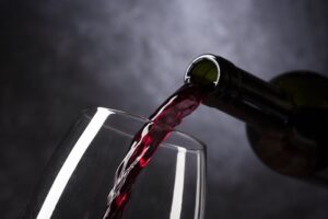 Vinitaly, un italiano su due consuma vino bio. L'E-commerce continua la corsa