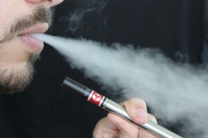 Prodotti da fumo, al via la campagna di FIT, Adiconsum e MOIGE per la verifica dell'età