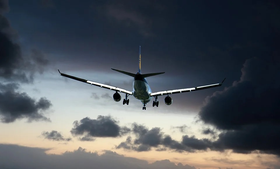 Trasporto aereo, Altroconsumo: verificare eventuali condotte scorrette delle compagnie