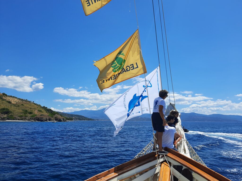 Goletta Verde e dei Laghi, Legambiente: oltre i limiti di legge il 32% delle acque marine e lacustri