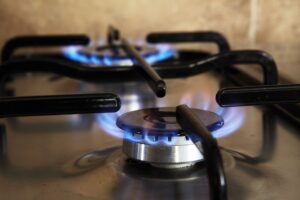 Energia e prezzi, record per il Gas. UNC: azzerare l'IVA su luce e gas