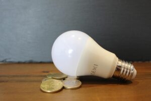 Energia, l'andamento dei prezzi e l'impatto sui consumatori