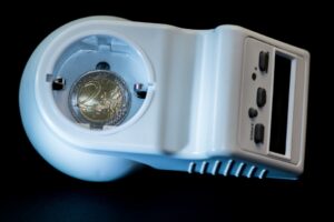 Energia elettrica, ARERA aggiorna le tariffe: +59% per la bolletta della luce
