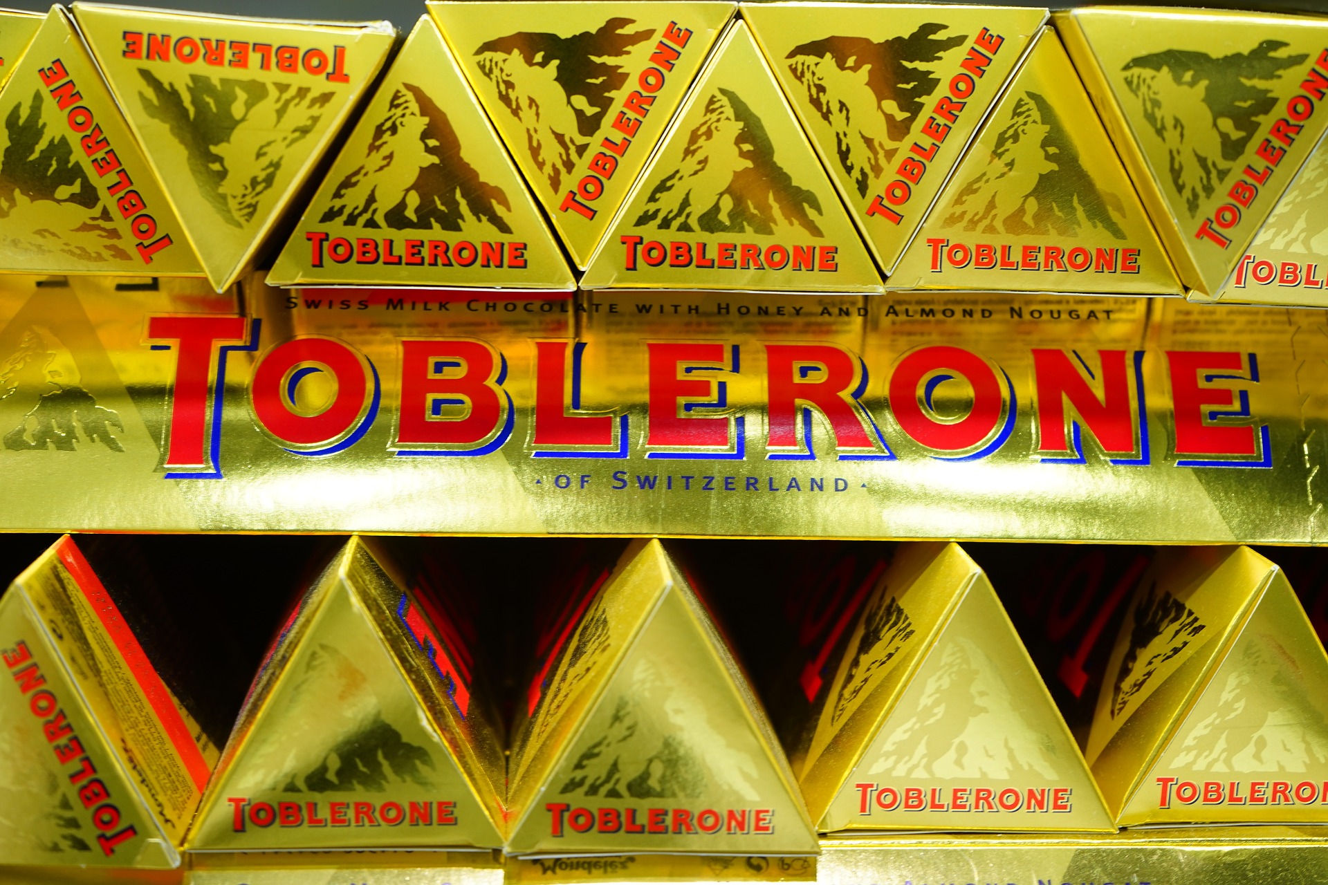 https://pixabay.com/it/photos/toblerone-cioccolato-dolcezza-461897/