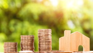 Compravendite immobiliari in calo del 16%, Consumatori: "effetto Bce"