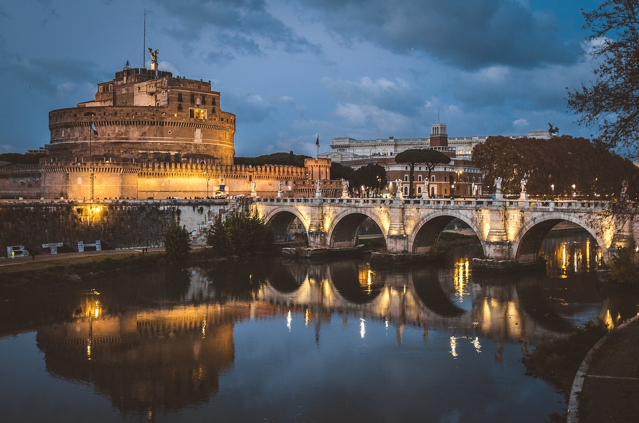 https://pixabay.com/it/photos/castel-santangelo-mausoleo-castello-2989238/