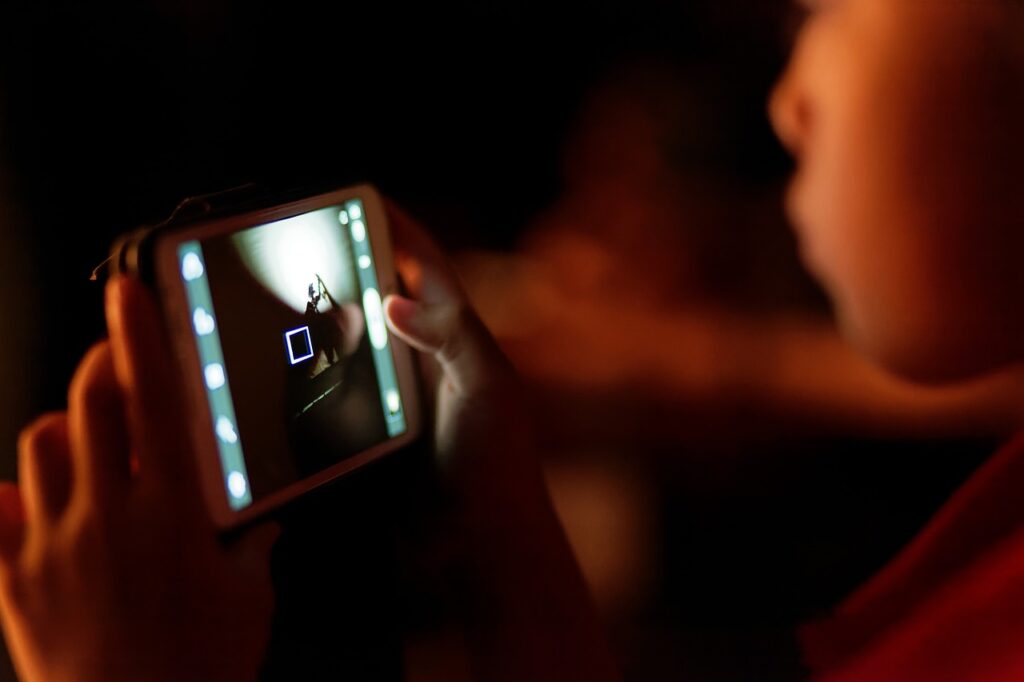 Bambini e strumenti digitali, FIMP: disincentivare l’utilizzo di internet fino ai 9 anni