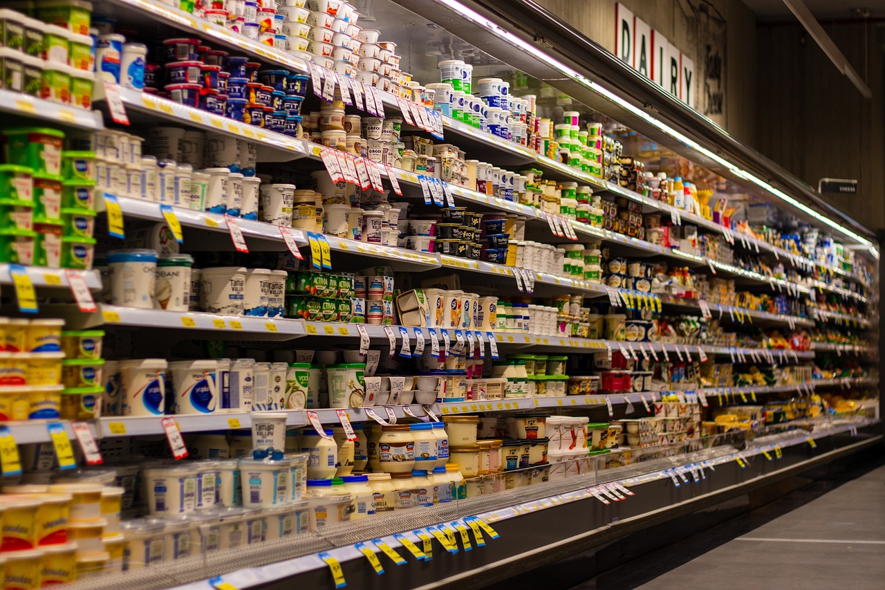 https://pixabay.com/it/photos/supermercato-ripiano-sfocatura-4052658/
