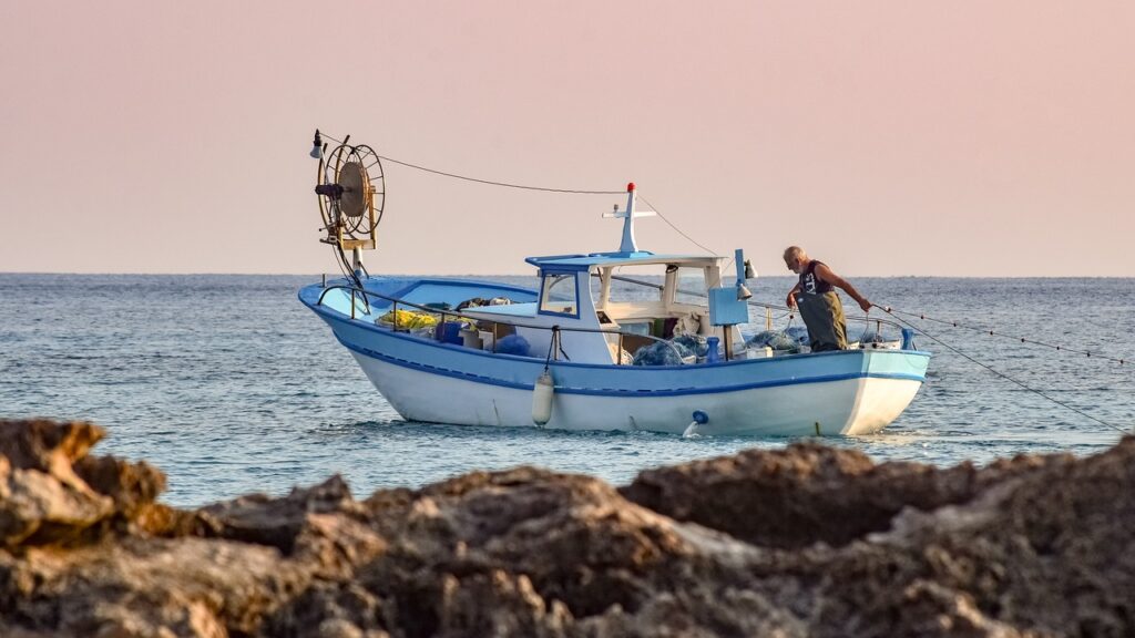 Controllo della pesca, via libera del Consiglio Ue alle nuove norme