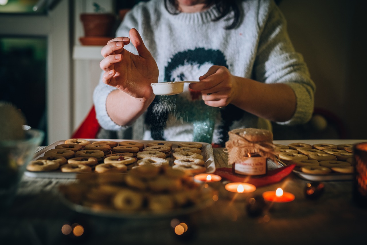 https://pixabay.com/it/photos/natale-biscotti-cottura-al-forno-5850470/