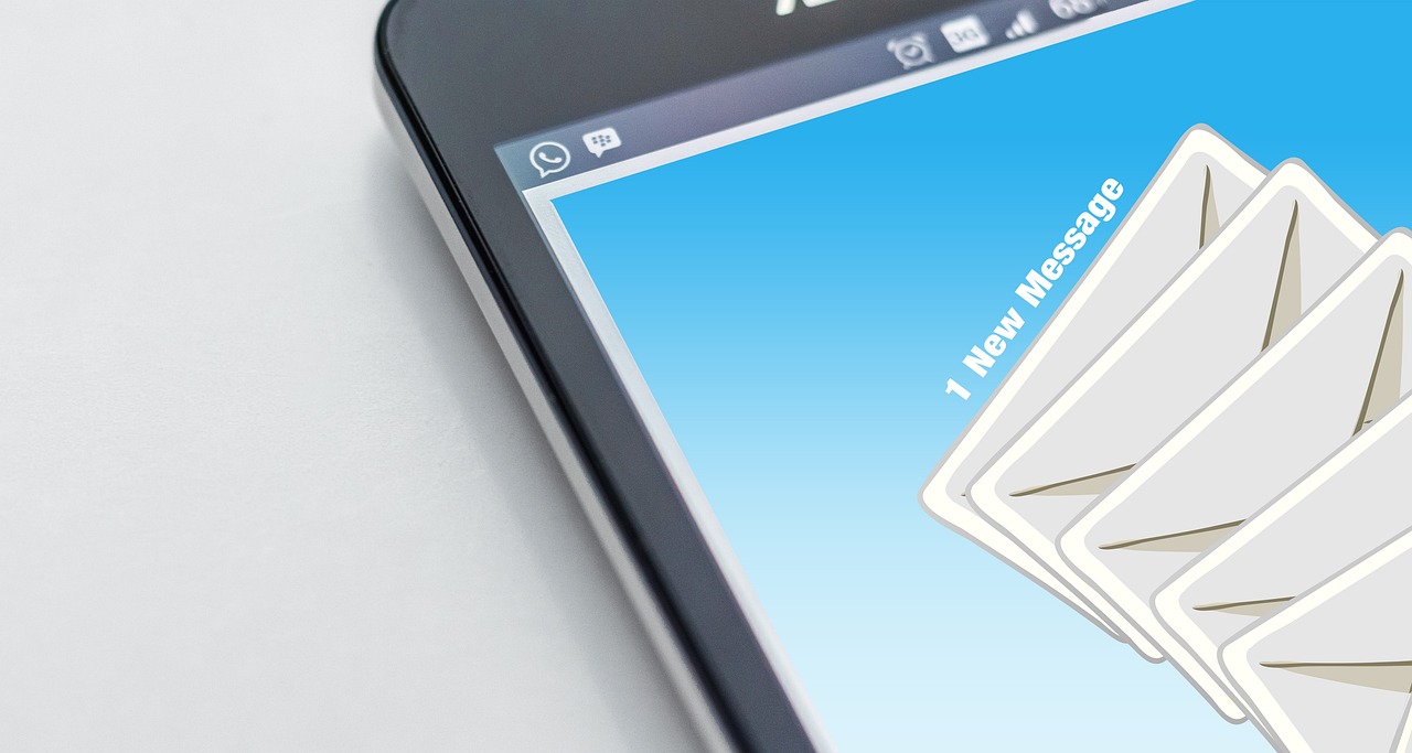 https://pixabay.com/it/photos/e-mail-notizia-busta-messaggio-1903444/