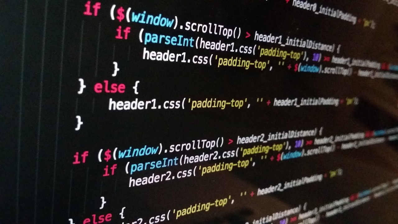 https://pixabay.com/it/photos/tecnologia-computer-codice-1283624/