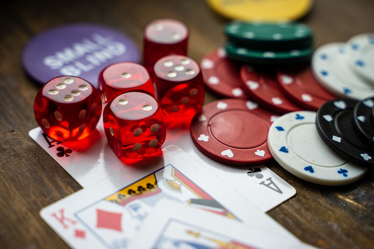https://pixabay.com/it/photos/gioco-dazzardo-concorso-poker-4178462/