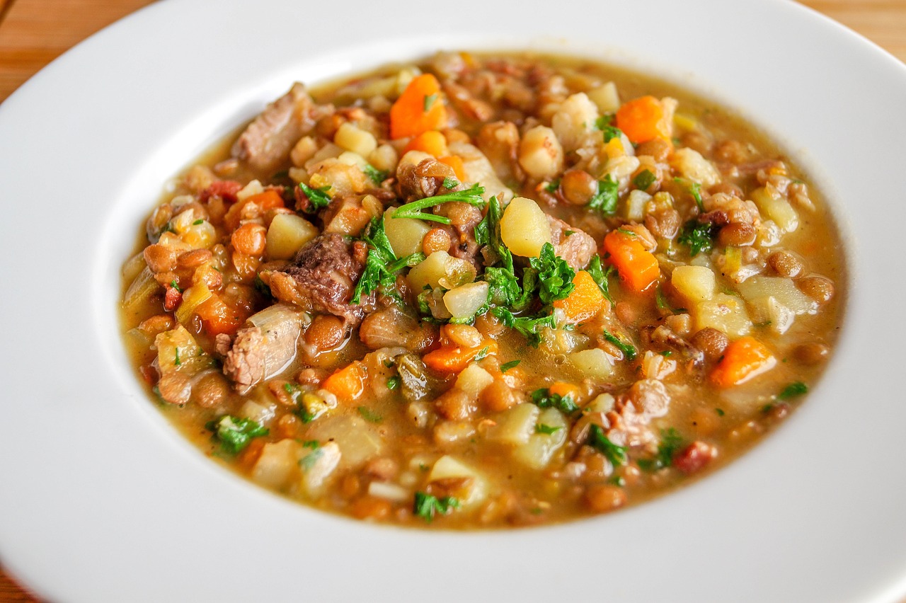https://pixabay.com/it/photos/zuppa-di-lenticchie-lenti-a-contatto-3738547/