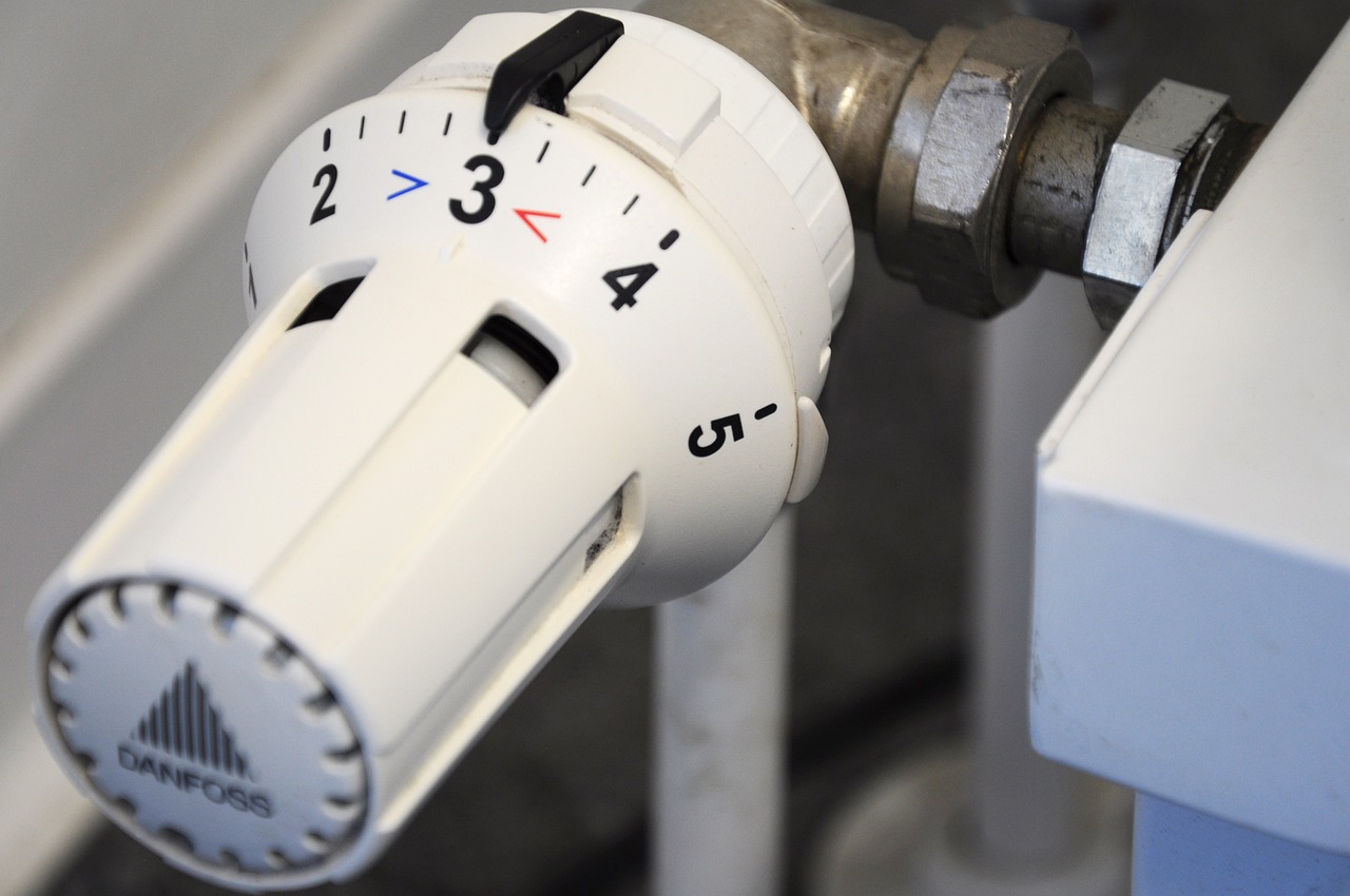 https://pixabay.com/it/photos/termostato-riscaldamento-termosifone-250556/