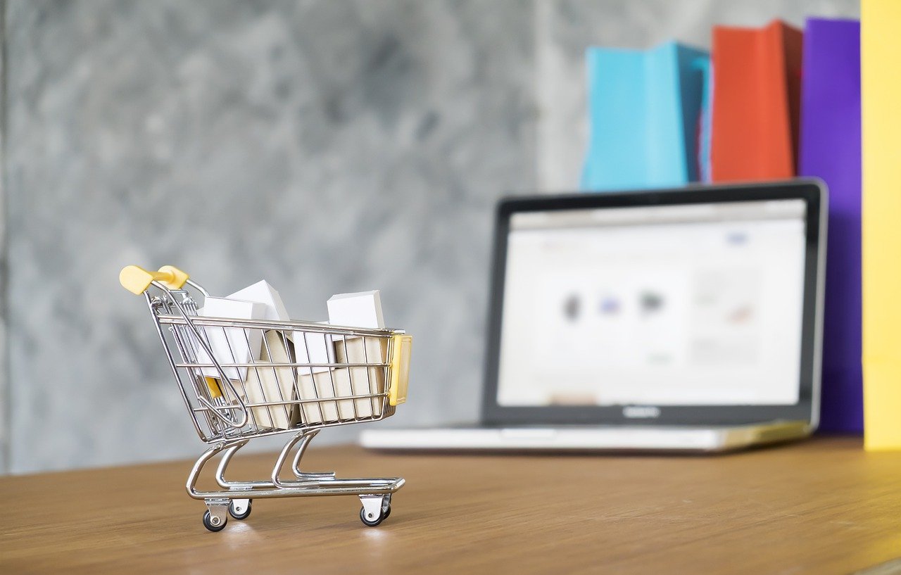 https://pixabay.com/it/photos/carrello-della-spesa-in-miniatura-7584887/