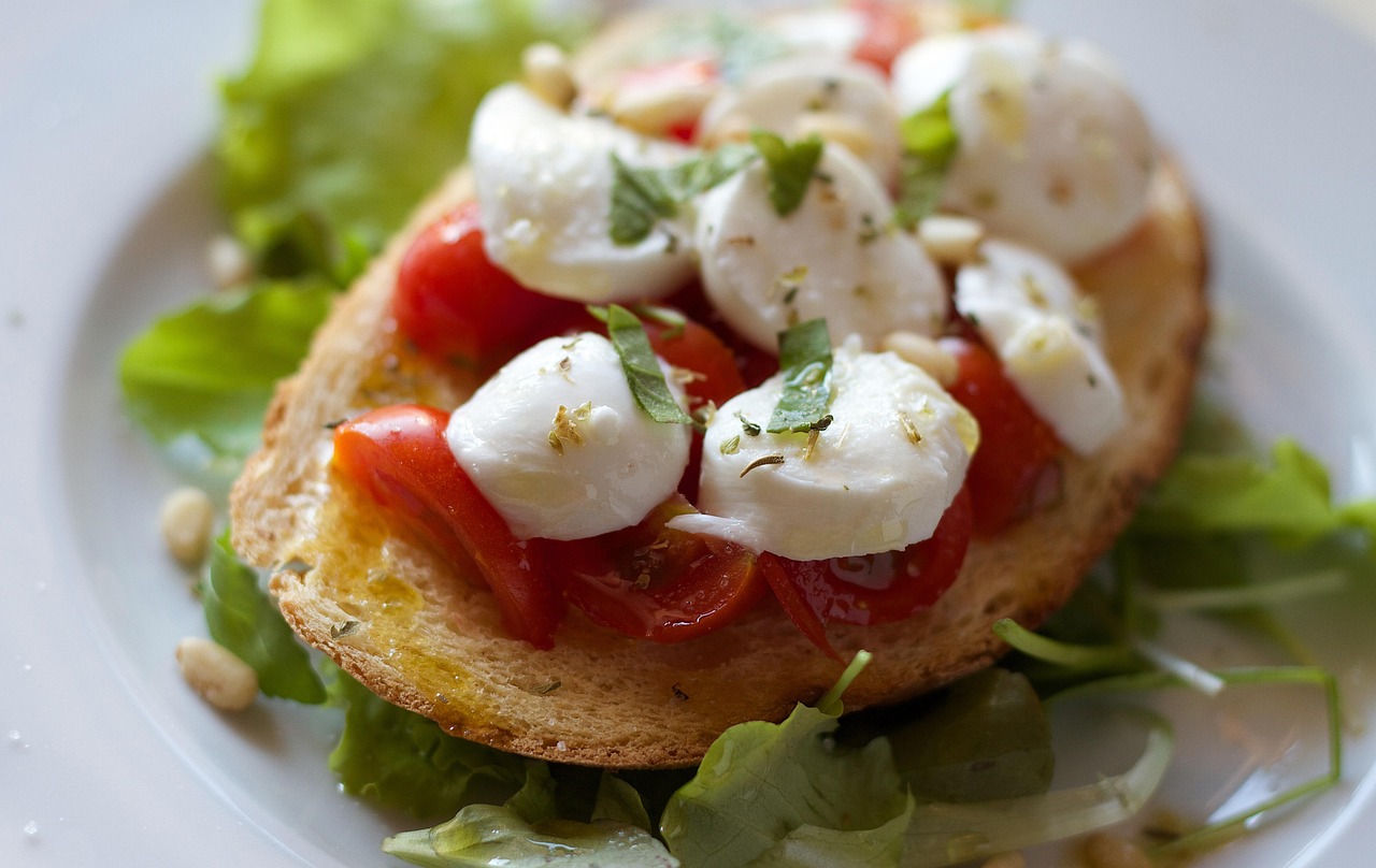 https://pixabay.com/it/photos/cibo-pasto-ortaggio-spuntino-3021300/
