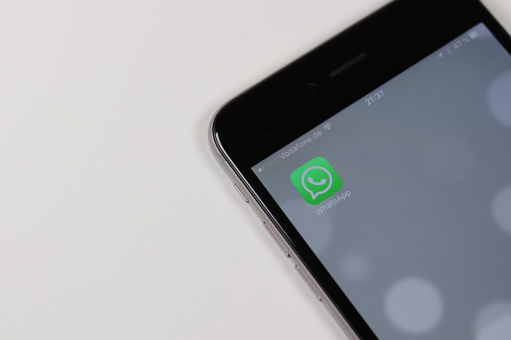 Meta AI su WhatsApp, il Codacons presenta un esposto all'Antitrust e al Garante Privacy