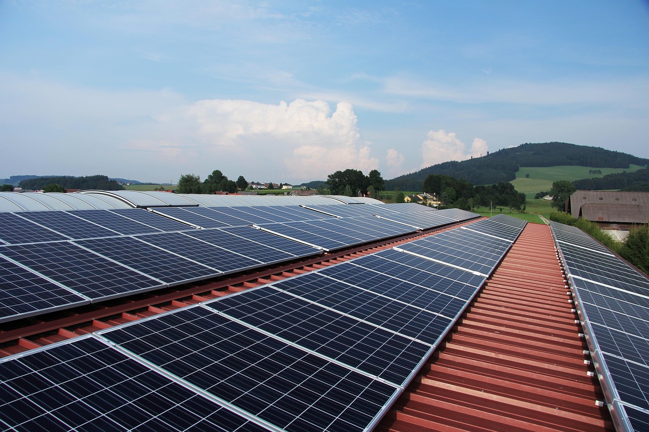 https://pixabay.com/it/photos/energia-solare-pannelli-solari-862602/