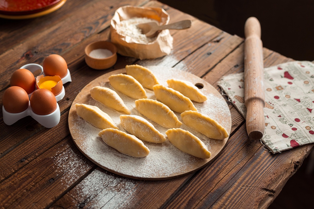 https://pixabay.com/it/photos/cucinando-torte-gnocchi-pelmeni-2132874/