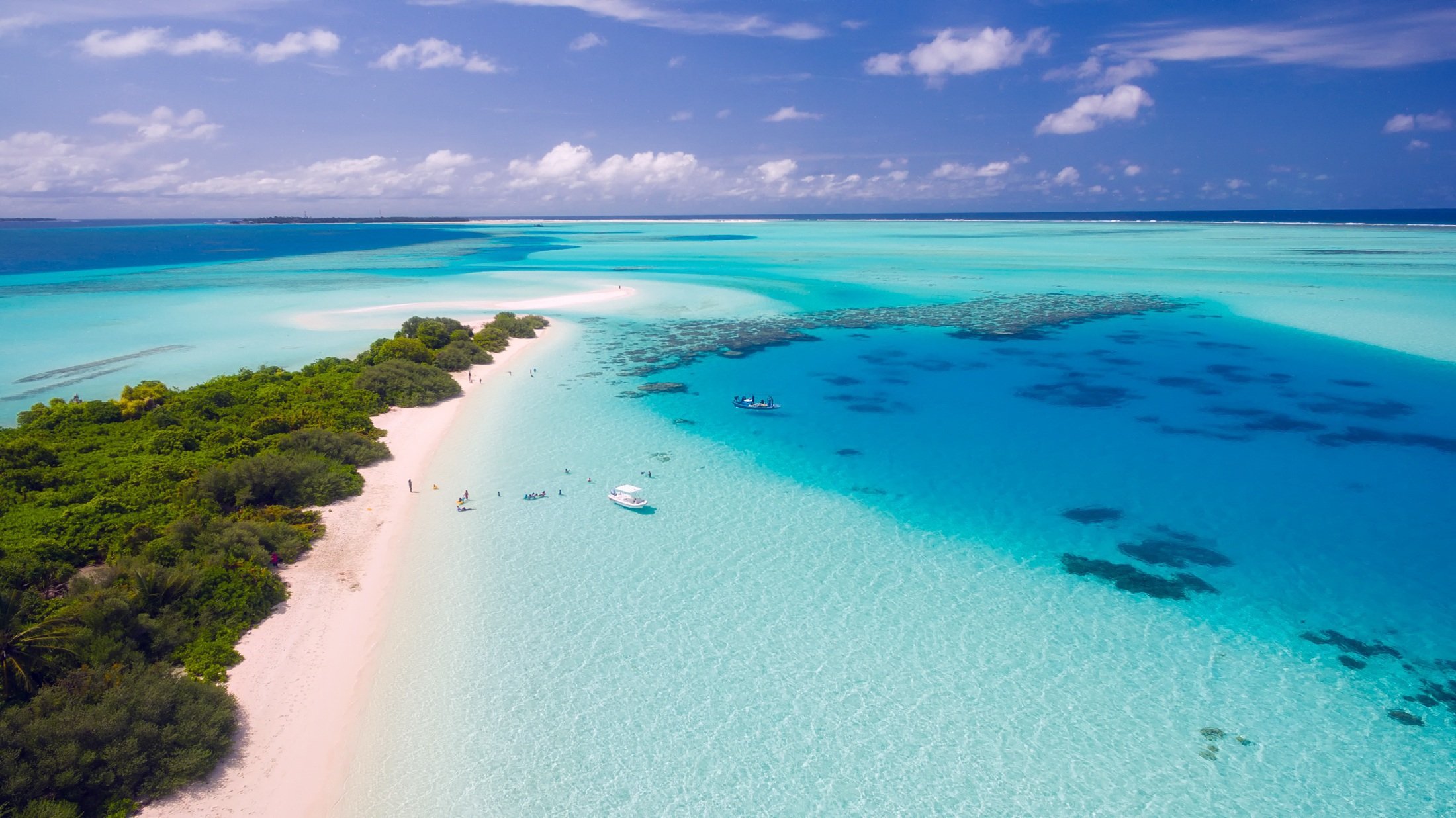 https://pixabay.com/it/photos/maldive-tropici-tropicale-1993704/