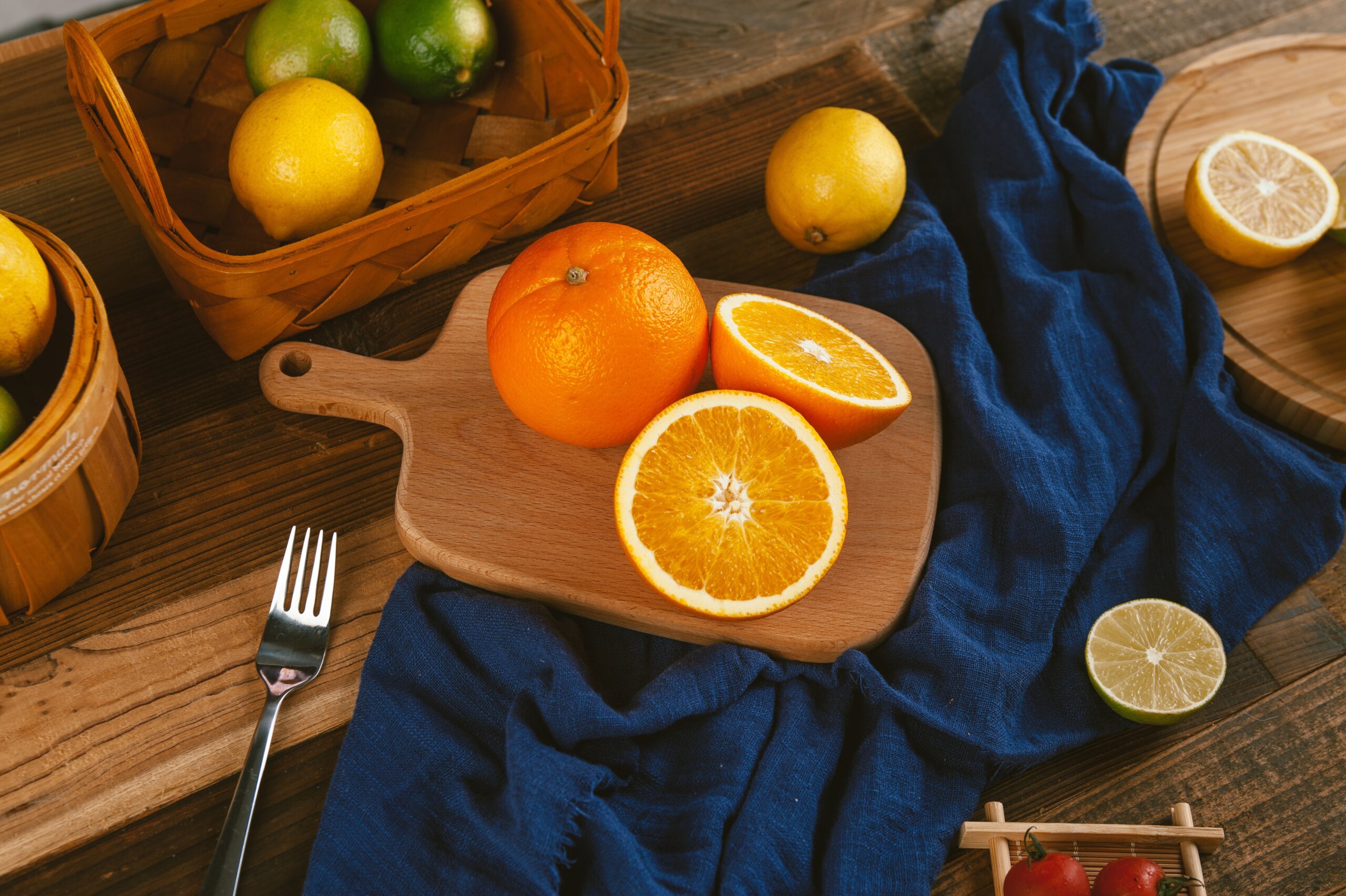 https://pixabay.com/it/photos/tagliere-cibo-frutta-e-verdura-2533587/