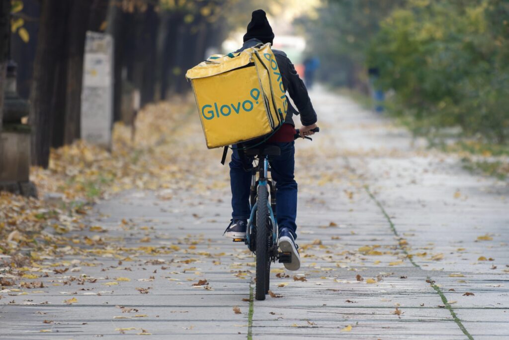 Rider, Antitrust avvia istruttorie verso alcune società del gruppo Glovo e Deliveroo Italy