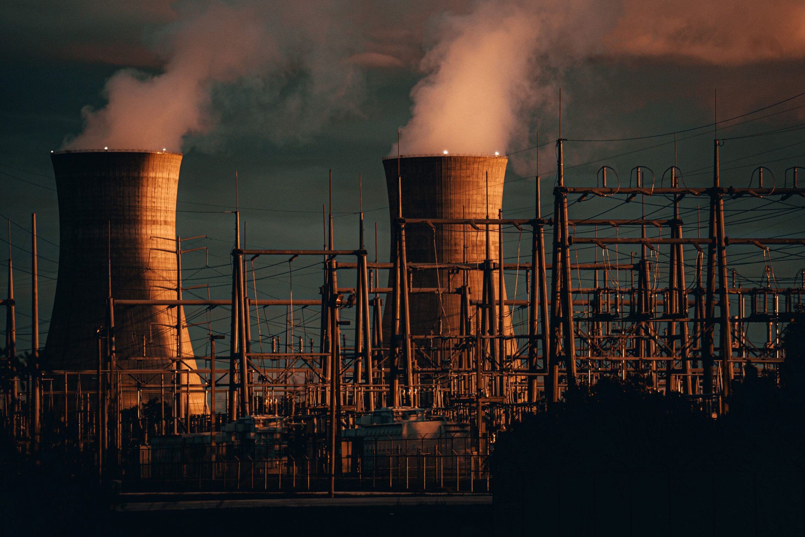 https://www.pexels.com/it-it/foto/settore-industria-tecnologia-fumare-18335700/