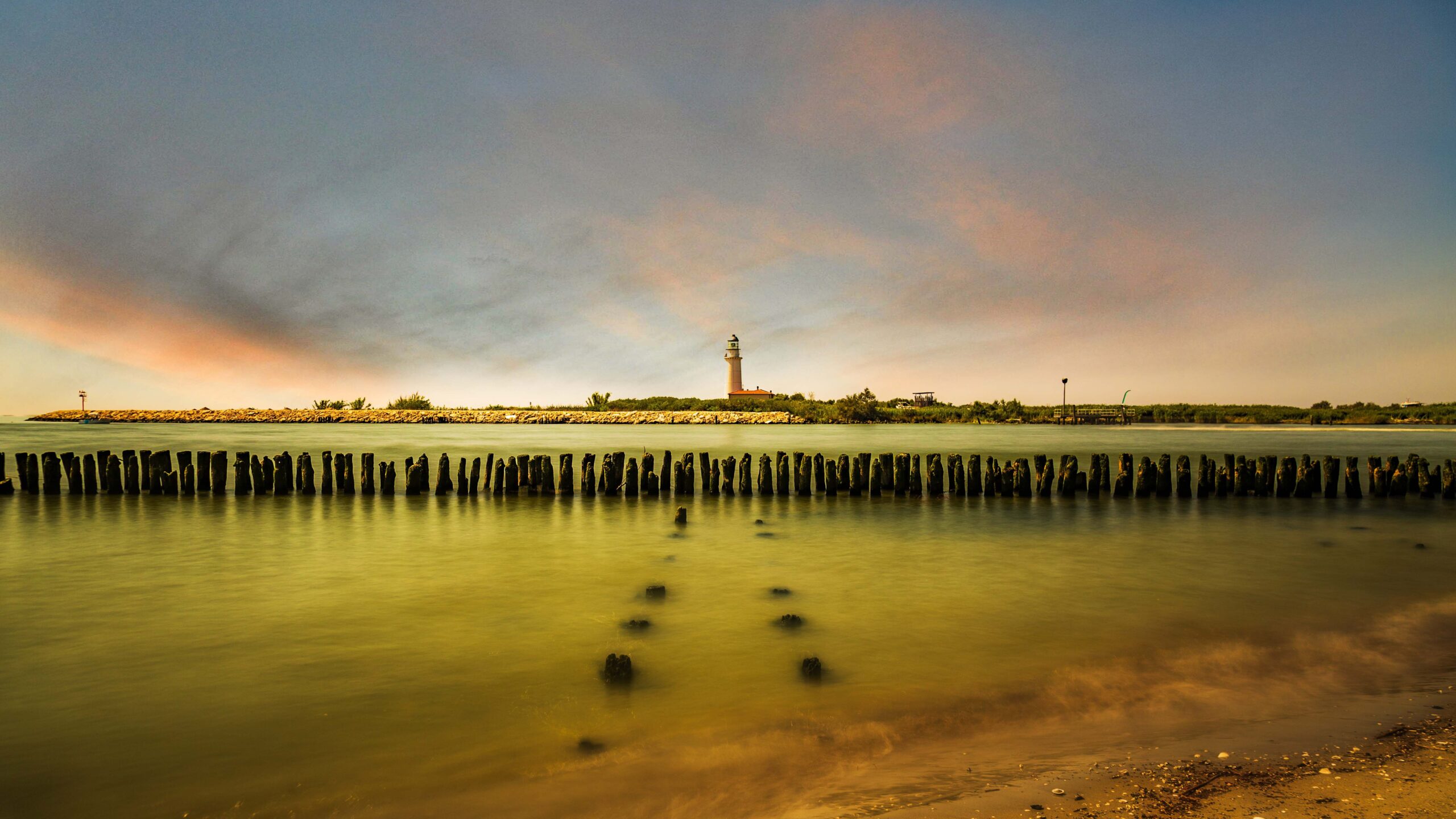 https://pixabay.com/it/photos/delta-del-po-mare-tramonto-6550559/