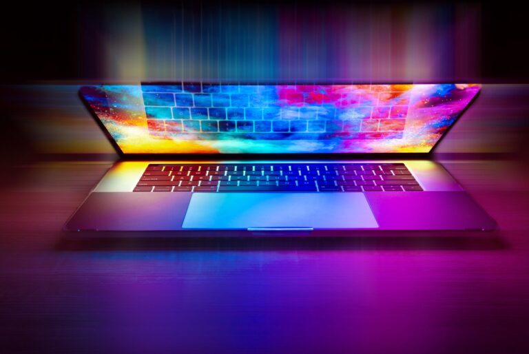 https://pixabay.com/it/photos/il-computer-portatile-5673901/